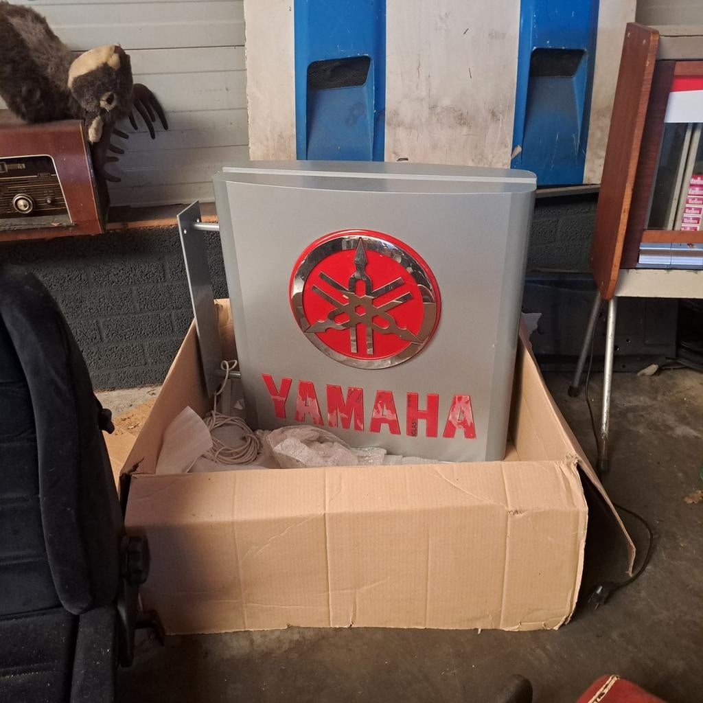 Yamaha lichtbak Dealerbord N.o.s Nieuw, Ophalen, Nieuw, Lichtbak of (neon) lamp
