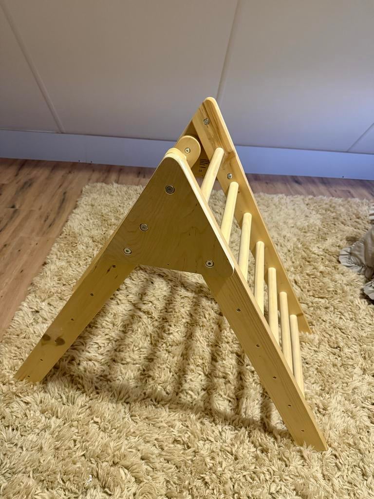 Montessori Klimrek / Pikler Driehoek - Duurzaam Hout, Ophalen of Verzenden, Zo goed als nieuw, Klimwand