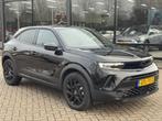 Opel Mokka 1.2 Turbo BLACK Hybrid GS (bj 2024, automaat), Auto's, Opel, Gebruikt, 1199 cc, 1264 kg, Parkeersensor