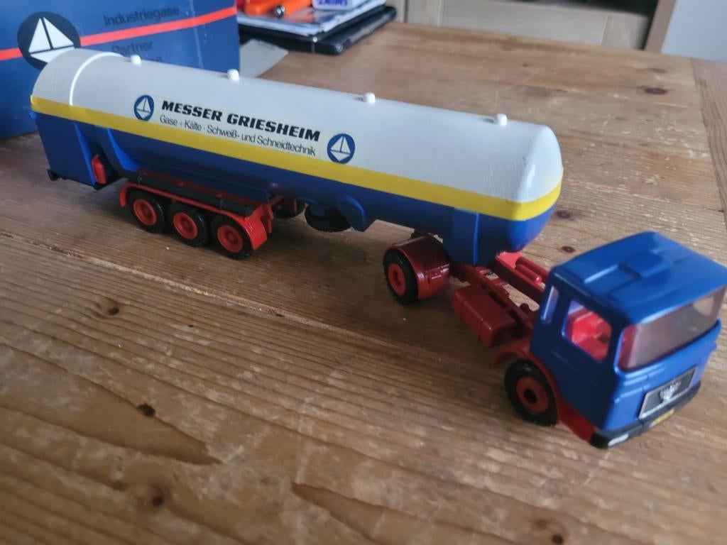 Man tankwagen messer, Hobby en Vrije tijd, Modelauto's | 1:50, Conrad, Conrad, C, Nieuw