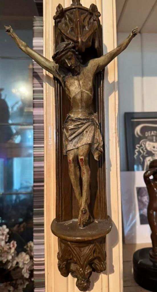 Zeer fraaie antieke houten jezus in soort console 40 cm, Antiek en Kunst, Antiek | Religie, Ophalen of Verzenden