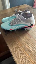 Nike voetbalschoenen, Maat XS of kleiner, Ophalen of Verzenden, Zo goed als nieuw, Schoenen