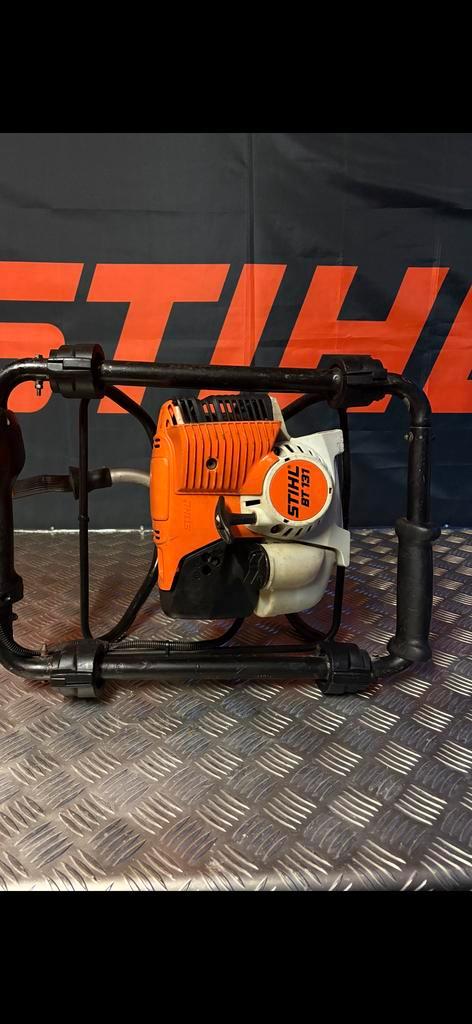 Krachtige Stihl BT 131 benzine grondboor BJ 2019, Tuin en Terras, Hand-tuingereedschap, Gebruikt, Grondboor, Ophalen