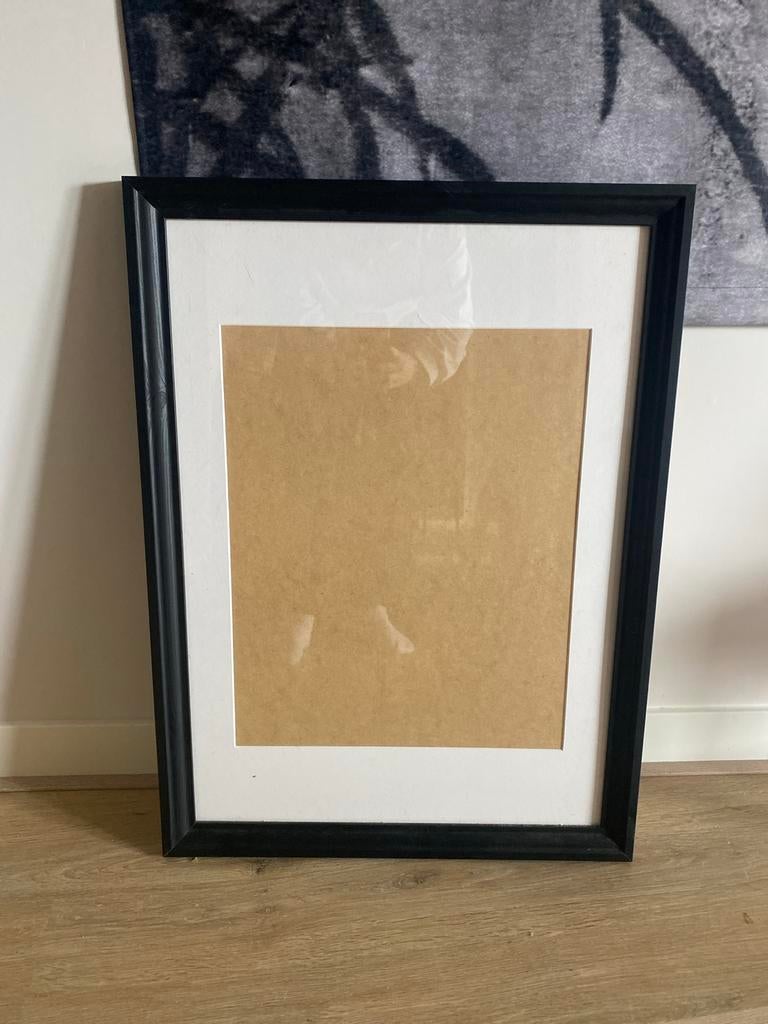 Zwarte fotolijst met passe-partout 57x77cm, Audio, Tv en Foto, Fotografie | Fotolijsten, Ophalen, Gebruikt