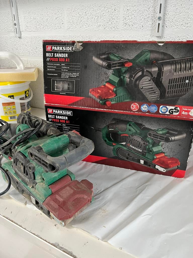 Parkside Bandschuurmachine PBSD 600 A1 - Zo goed als nieuw, Doe-het-zelf en Verbouw, Gereedschap | Schuurmachines, Ophalen of Verzenden