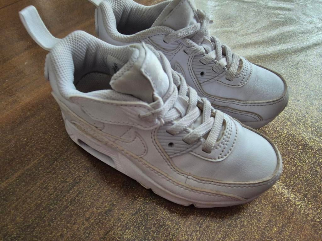 Witte Nike Air Max kinderschoenen, Kinderen en Baby's, Kinderkleding | Schoenen en Sokken, Ophalen of Verzenden, Jongen of Meisje