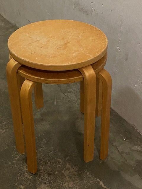Frosta Ikea krukje, Huis en Inrichting, Krukjes, Ophalen, Gebruikt, Hout
