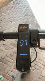 Keurige en weinig gebruikte elektrische step van ninebot met, Fietsen en Brommers, Steps, Ophalen, Zo goed als nieuw, Elektrische step (E-scooter)