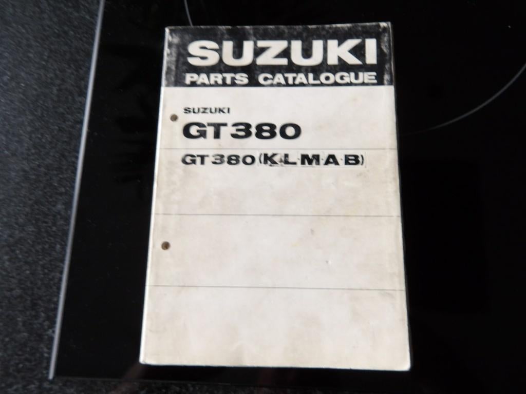 orig werkplaats onderdelenboek Suzuki GT380 K L M A B, Verzenden, Suzuki