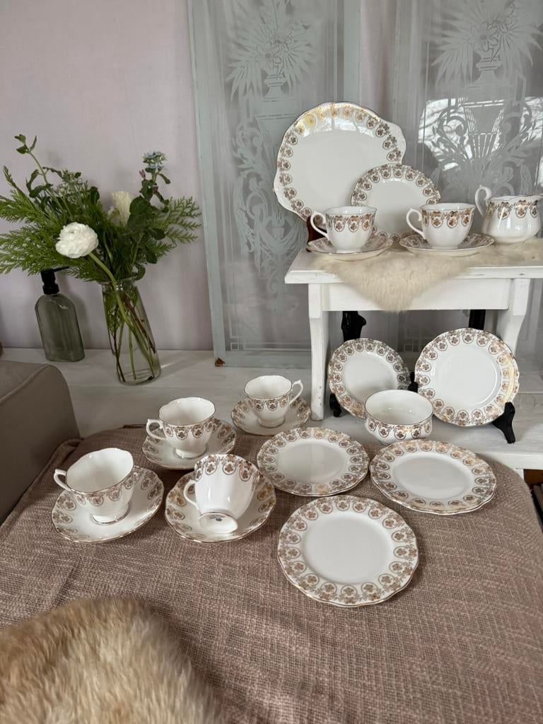Royal Albert wit goud 6 pers zgan antiek servies, Ophalen