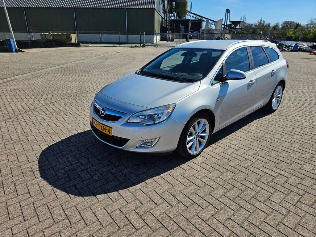 Opel Astra 1.4 Turbo 103KW ST 2011 Grijs, Auto's, Opel, Voorwielaandrijving, Euro 5, Stof, Zwart