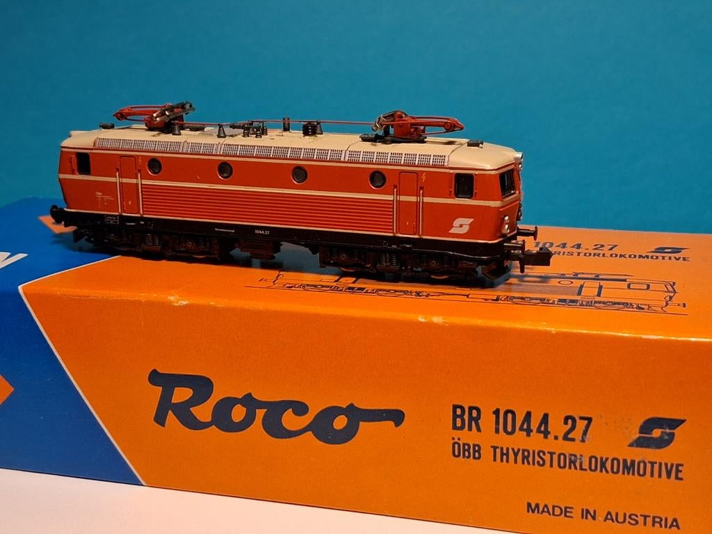 Locomotief BR 1044 OBB N-spoor, Hobby en Vrije tijd, Modeltreinen | N-Spoor, Gebruikt, Ophalen of Verzenden, Analoog, Gelijkstroom
