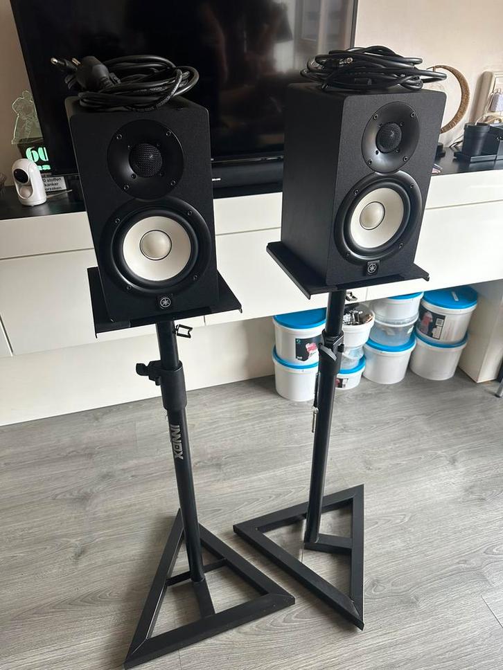 Yamaha studio speakers +standaarts SET, Audio, Tv en Foto, Luidsprekers, Zo goed als nieuw, Front, Rear of Stereo speakers, 120 watt of meer