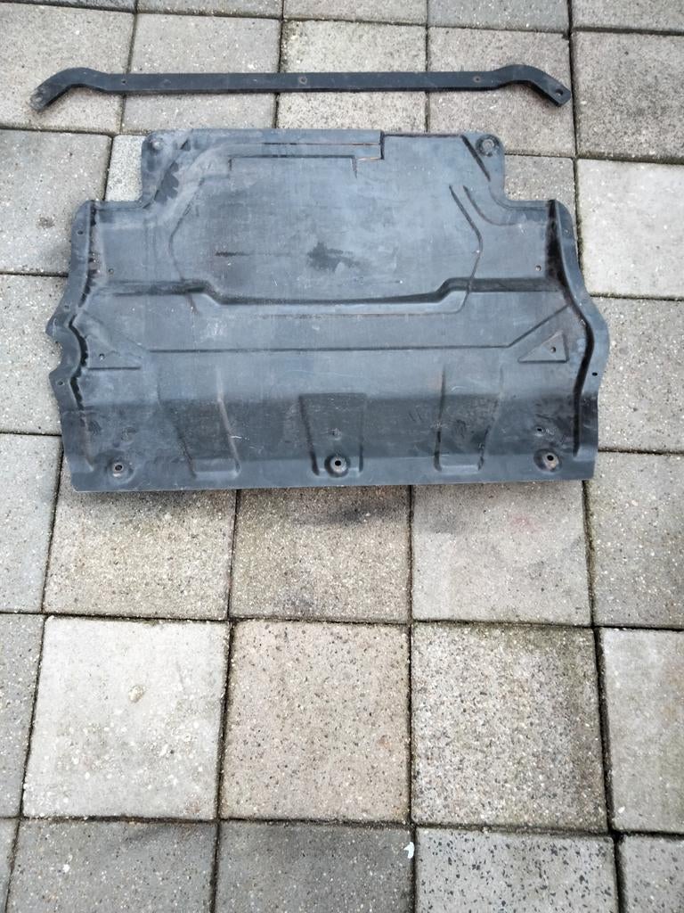 Volkswagen Tiguan motor beschermplaat, Ophalen of Verzenden, Nieuw, Volkswagen