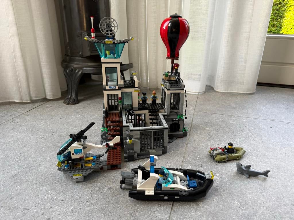 Lego City 60130 Gevangeniseiland, Ophalen of Verzenden, Gebruikt, Complete set, Lego