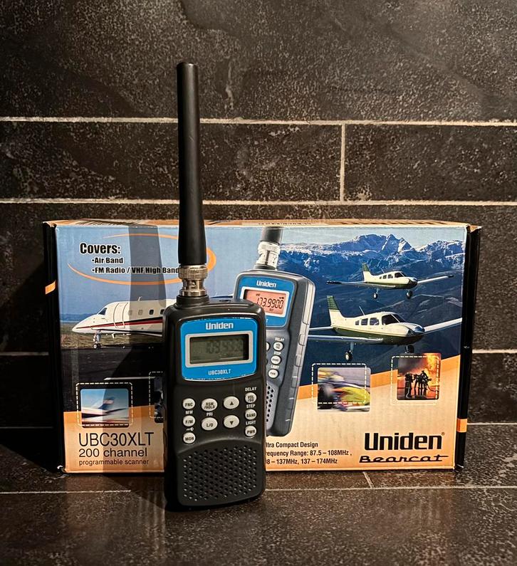 Uniden UBC30 XLT, Telecommunicatie, Scanners, Gebruikt, 30 tot 200 kanalen, Draagbaar, Ophalen of Verzenden
