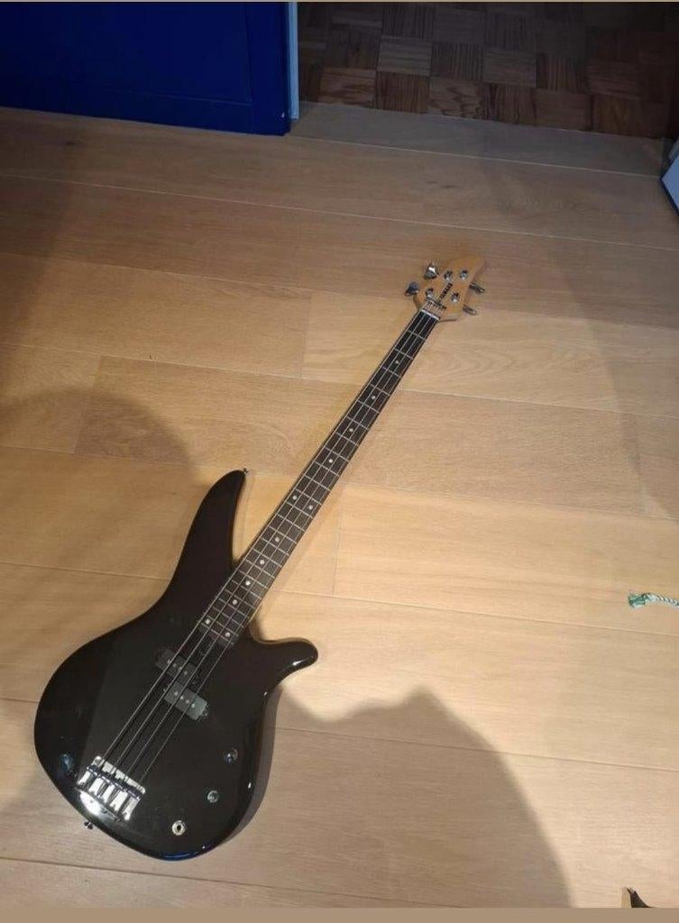 Yamaha Bass zgan (koop/ruil), Ophalen of Verzenden, Zo goed als nieuw, Elektrisch