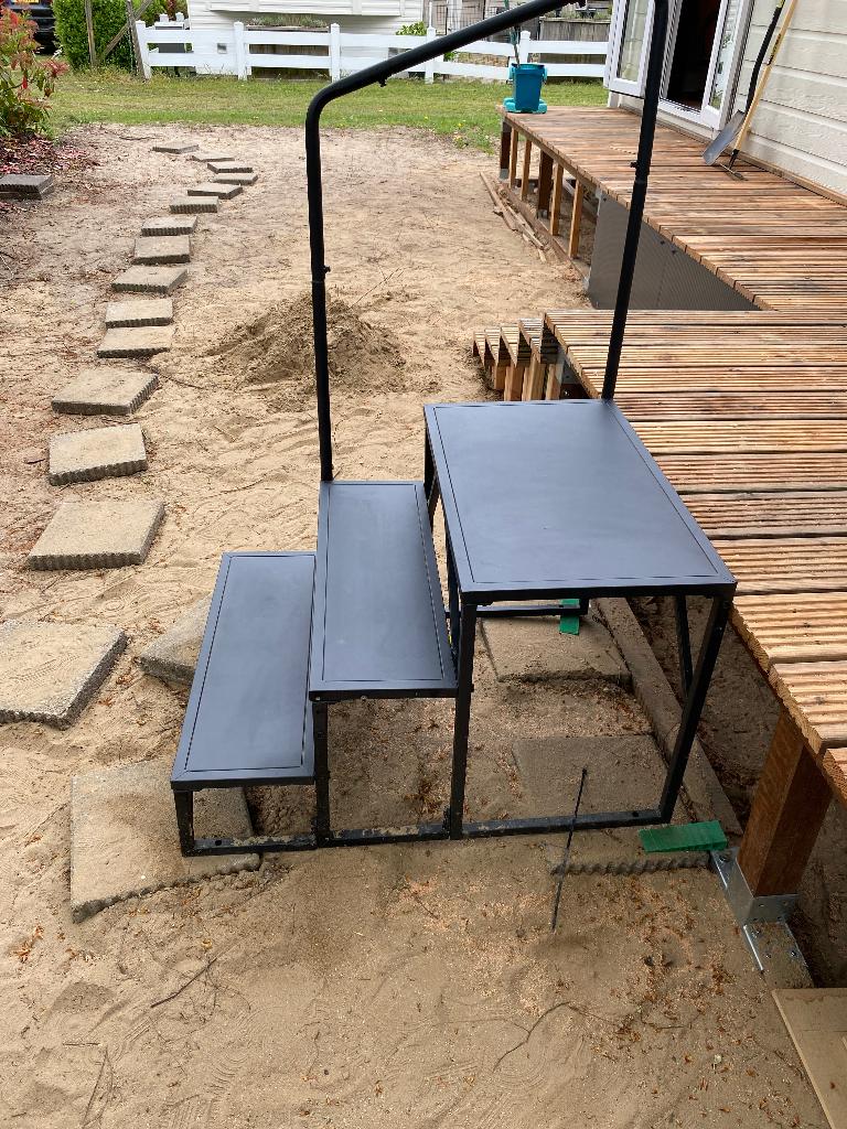 Trapje chalet, Ophalen, Zo goed als nieuw