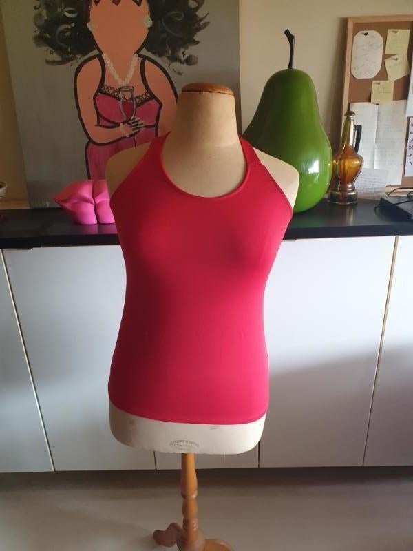 Nieuw! rode kruisband top van travelstof maat M/L!, Maat 38/40 (M), Verzenden, Nieuw, Zonder mouw