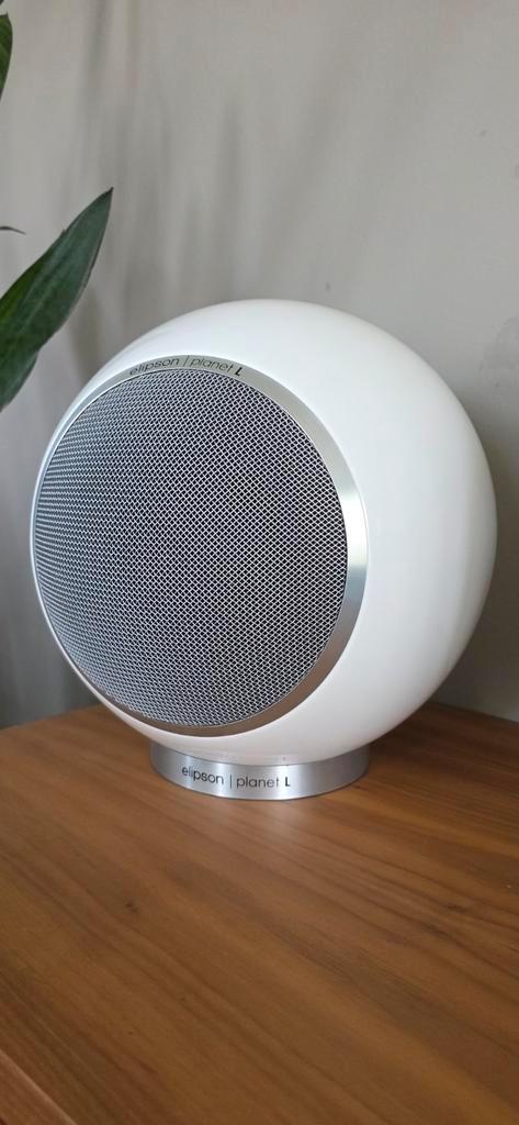 Elipson Planet L bol speakers - Hoogglans wit met voet, Audio, Tv en Foto, Luidsprekers, Ophalen
