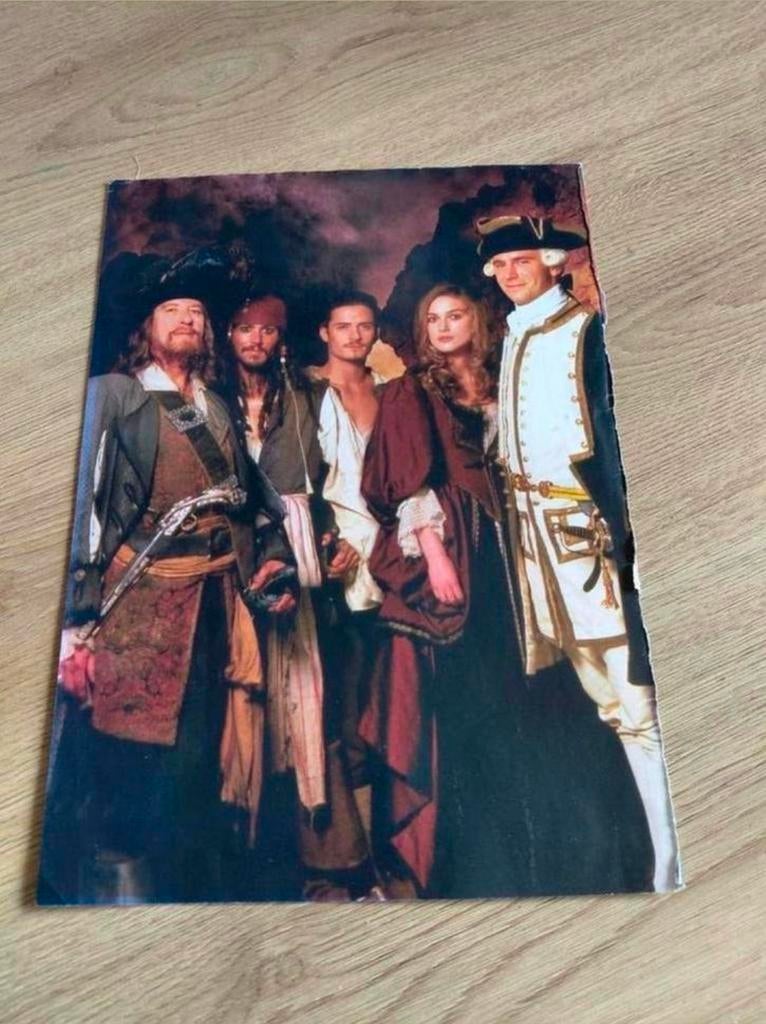 Pirates of the Caribbean poster Barbossa Jack Will enz, Rechthoekig Staand, A4 of kleiner, Ophalen of Verzenden, Zo goed als nieuw