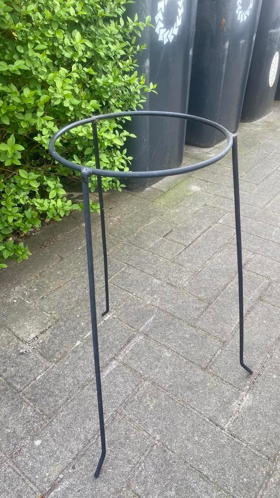 Bloemen standaard gratis, Tuin en Terras, Bloembakken en Plantenbakken, Ophalen of Verzenden, Zo goed als nieuw, Rond