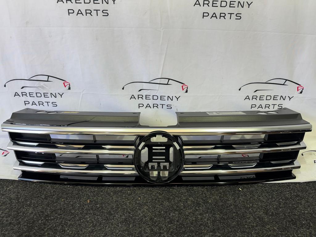 Volkswagen Tiguan II 5NA AD1 R-Line Grill Grille 5NA853653B, Gebruikt, -, Volkswagen, -