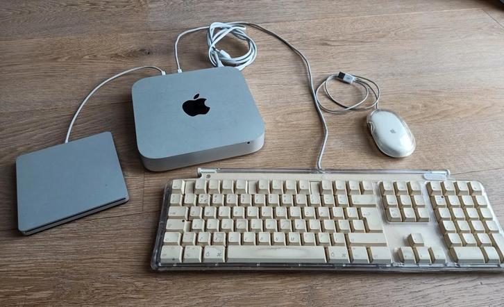 Apple Mac Mini met accessoires en Apple software, Computers en Software, Apple Desktops, Gebruikt, Mac Mini, HDD, 2 tot 3 Ghz