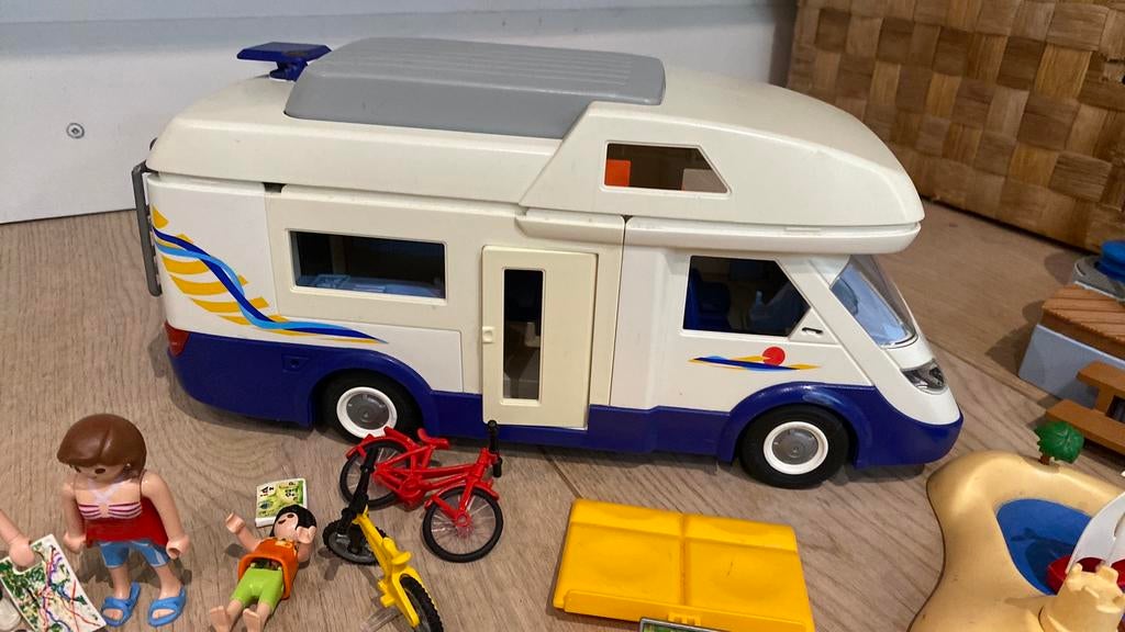 Playmobil zeer grote set camping en fun, Kinderen en Baby's, Speelgoed | Playmobil, Ophalen of Verzenden, Zo goed als nieuw