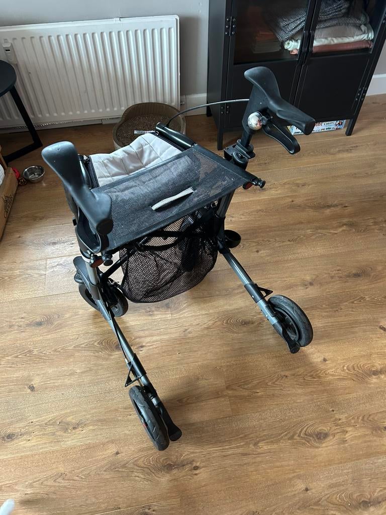 Rollator topro troja 2G, Diversen, Rollators, Ophalen, Lichtgewicht