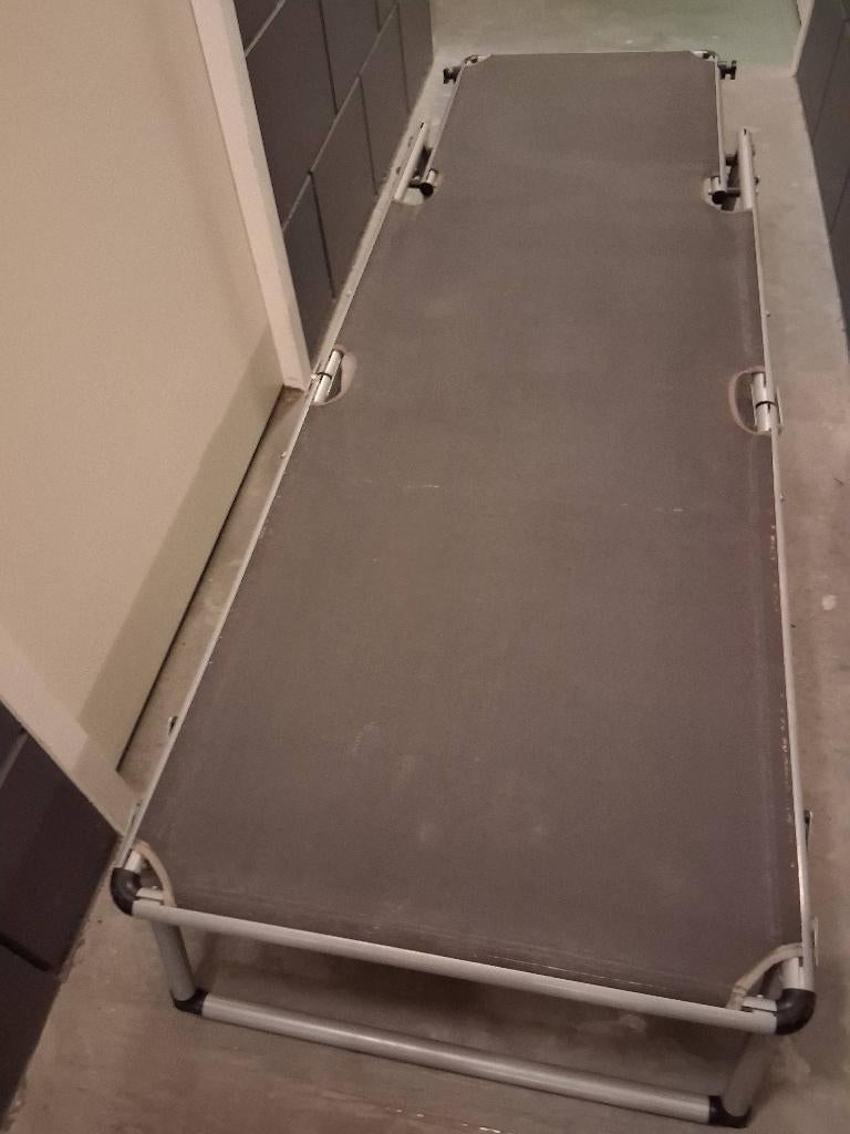 Aluminium lichtgewicht strechbed, Ophalen, Zo goed als nieuw