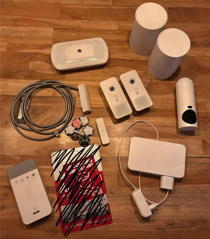 Verisure alarmsysteem, oa bewegingsmelder, videodetector, Doe-het-zelf en Verbouw, Alarmsystemen, Gebruikt, Compleet systeem, Overige soorten