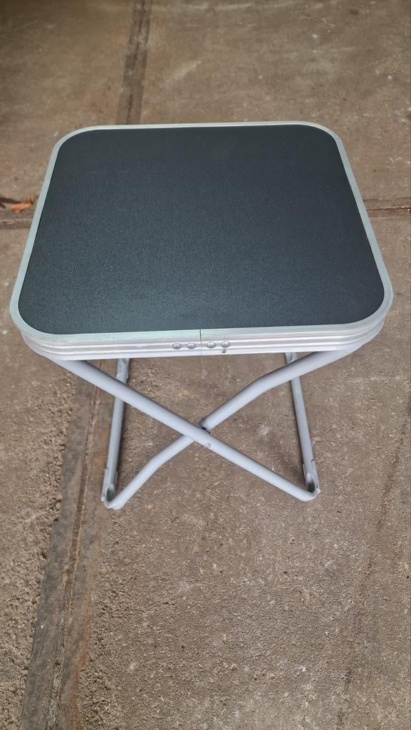 Opvouwbaar krukje met tafelblad, Caravans en Kamperen, Kampeeraccessoires, Ophalen of Verzenden