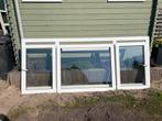 Kunststof raamkozijn. 1 vast en 2 draaikiepramen, Kunststof, Raamkozijn, Zo goed als nieuw, Ophalen