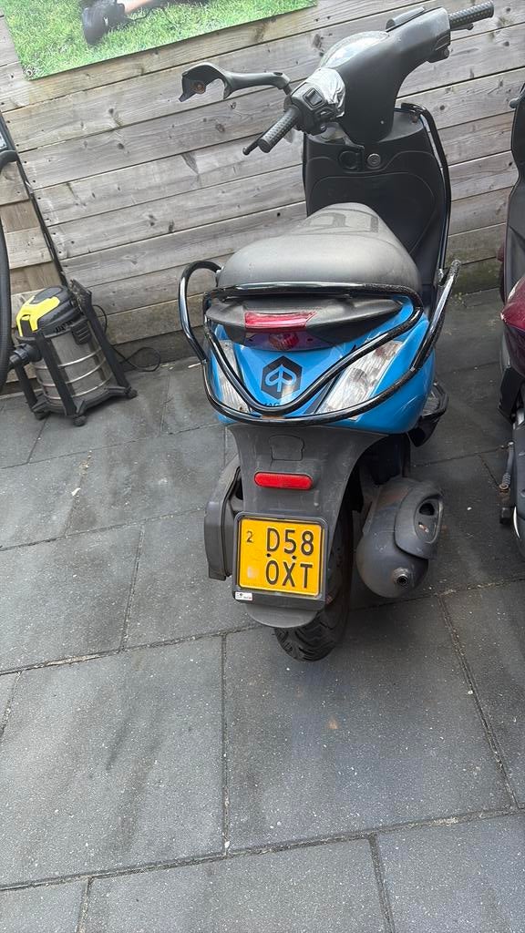 Zip met wok, Fietsen en Brommers, Scooters | Piaggio, Ophalen, Zo goed als nieuw, Benzine, Zip