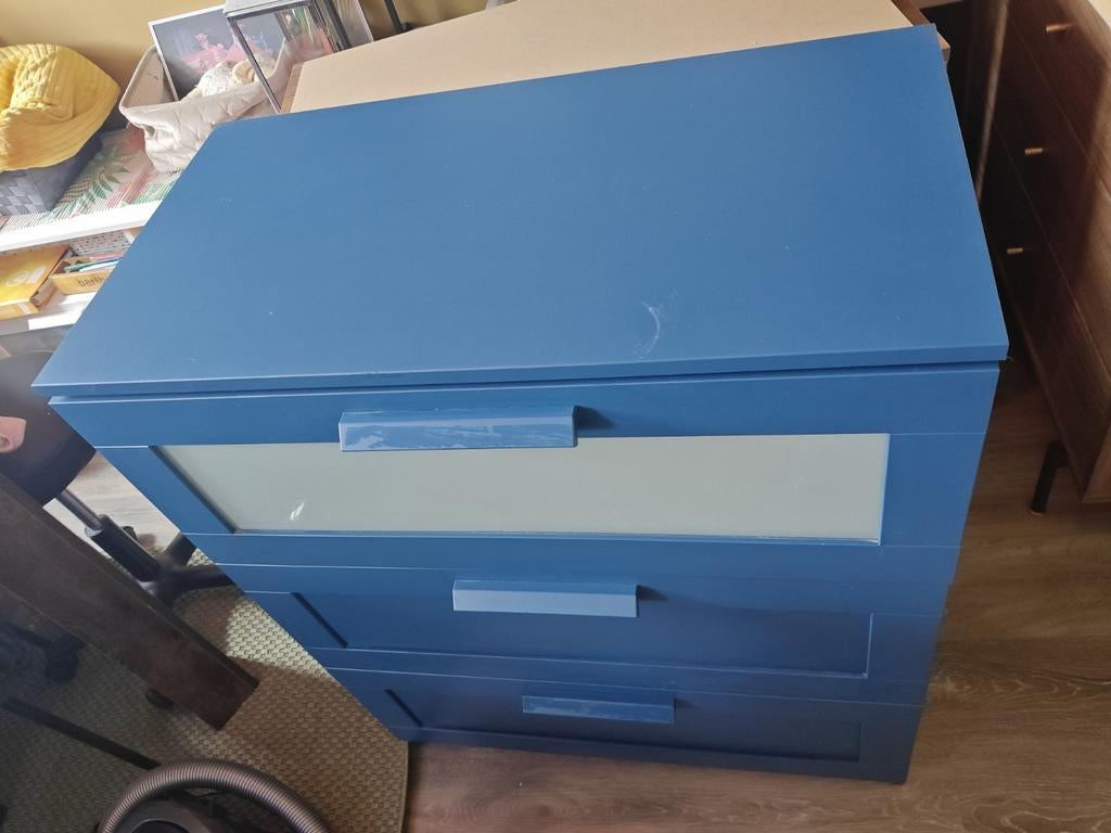 Ikea Blauwe ladekast met drie lades LxDxH (79x43x95), Huis en Inrichting, Kasten | Ladekasten, Ophalen, 50 tot 100 cm, Zo goed als nieuw