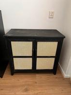 Zwart dressoir met rotan deurtjes, Ophalen, 50 tot 100 cm, Minder dan 25 cm, Gebruikt