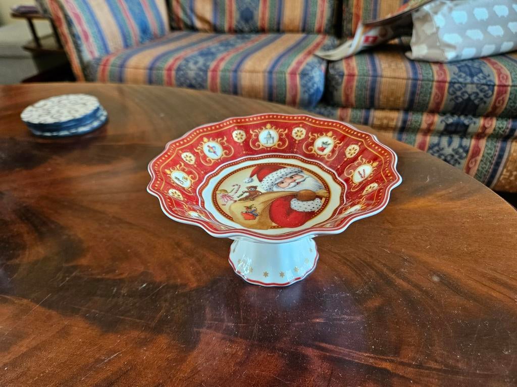 Villeroy en Boch presenteerschaal op voet kerst, Ophalen, Porselein, Overige stijlen, Schaal of Schalen