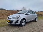 Opel Corsa 1.4 uit 2014 Grijs, Auto's, Voorwielaandrijving, 40 €/maand, Leder en Stof, Handgeschakeld