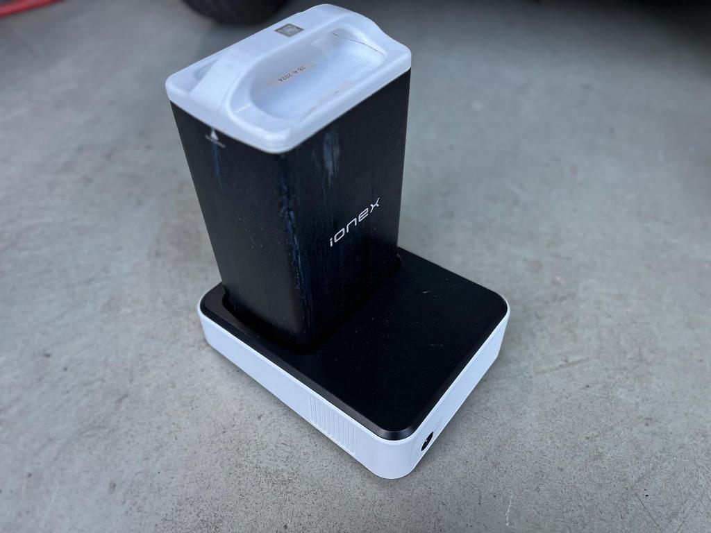 Docking station + Lader Kymco i-Onex ionex ZONDER ACCU, Ophalen, Zo goed als nieuw, Elektrisch, Overige modellen