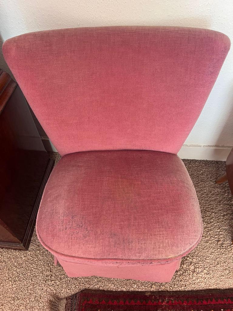 Roze fluwelen stoel in Hengelo-o-, Huis en Inrichting, Stoelen, Ophalen, Gebruikt, Overige kleuren, Eén