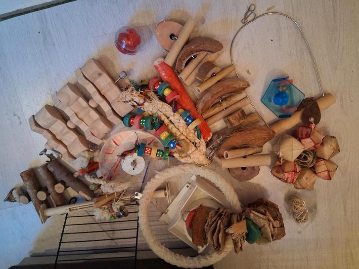 Vogelkooi toebehoren speelgoed papegaai, Dieren en Toebehoren, Vogels | Hokken en Kooien, Zo goed als nieuw, Vogelkooi, Metaal