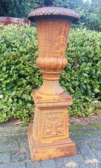 Aparte gietijzeren pot en sokkel vlecht., Ophalen, Rond, Nieuw, Balkon