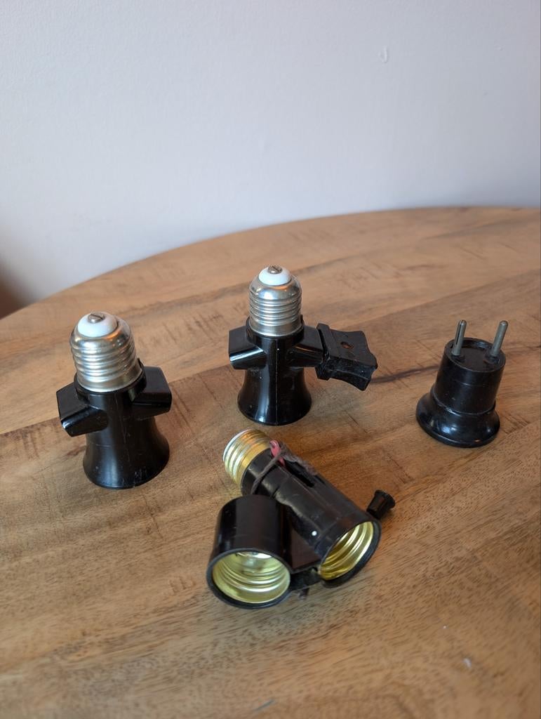 Set van 4 vintage bakelieten E27 fittingen en splitsers, Ophalen of Verzenden