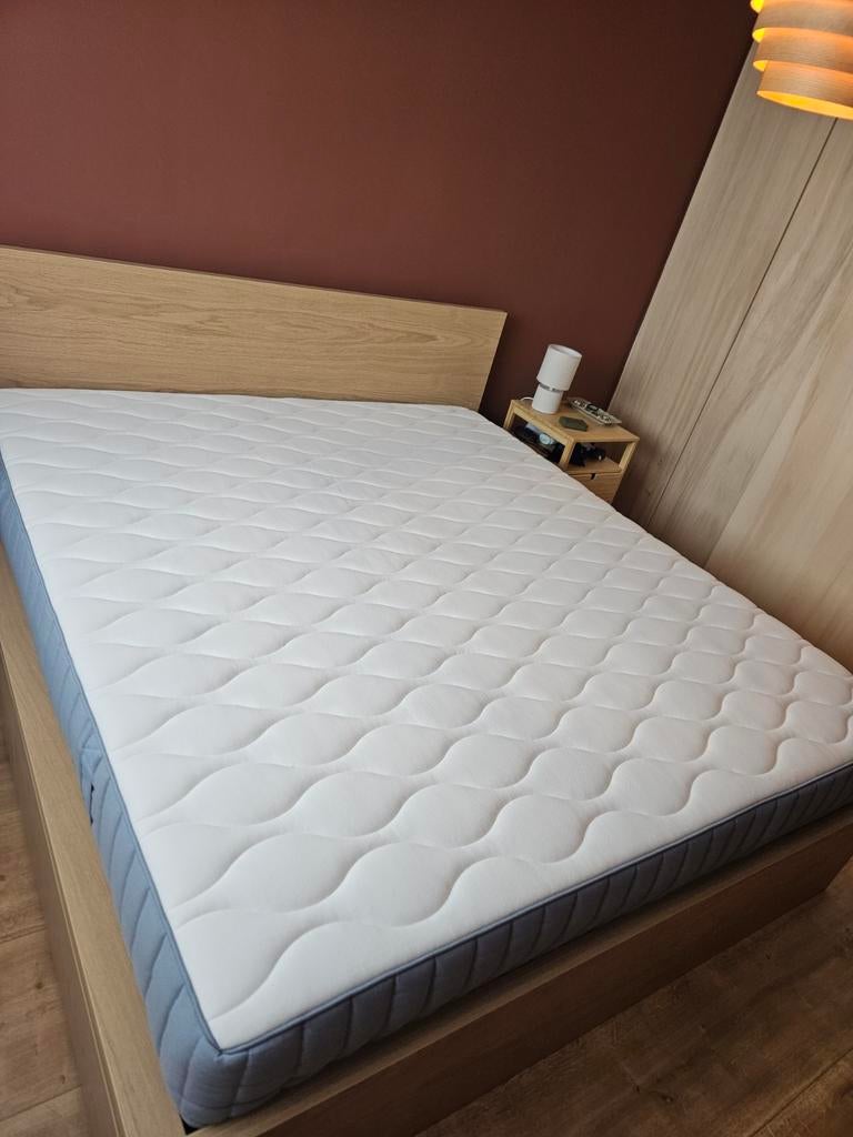 IKEA Vagstranda tweepersoonsmatras - Zo goed als nieuw, Huis en Inrichting, Slaapkamer | Matrassen en Bedbodems, Ophalen, Tweepersoons