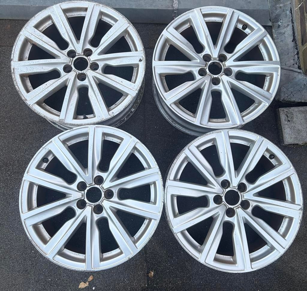 Audi A1 velgenset 17 inch, Auto-onderdelen, Banden en Velgen, Ophalen, 17 inch, Zomerbanden, Velg(en)