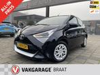 Toyota Aygo 1.0 l NAVI l CAMERA L BLUETOOTH l RIJKLAAR!, Stof, Gebruikt, Euro 6, 4 stoelen