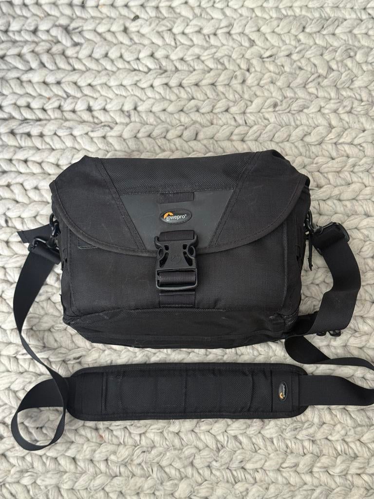 Lowepro Stealth Reporter D100 AW Cameratas, Ophalen of Verzenden, Gebruikt, Schoudertas, Lowepro