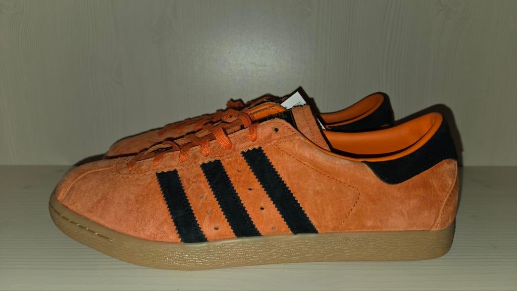 Adidas Originals Trinidad & Tobago Oranje Zwart maat 43 1/3, Overige kleuren, Nieuw, Ophalen of Verzenden, Sneakers of Gympen