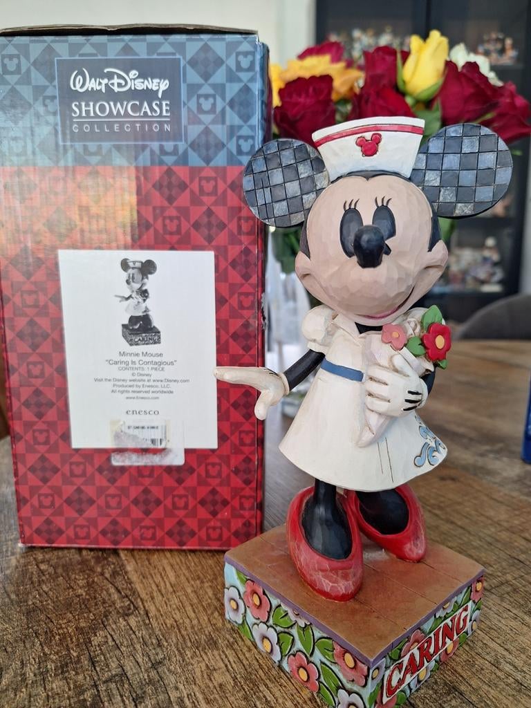 Jim shore Minnie mouse Caring 4007665, Ophalen of Verzenden, Overige figuren, Zo goed als nieuw, Beeldje of Figuurtje